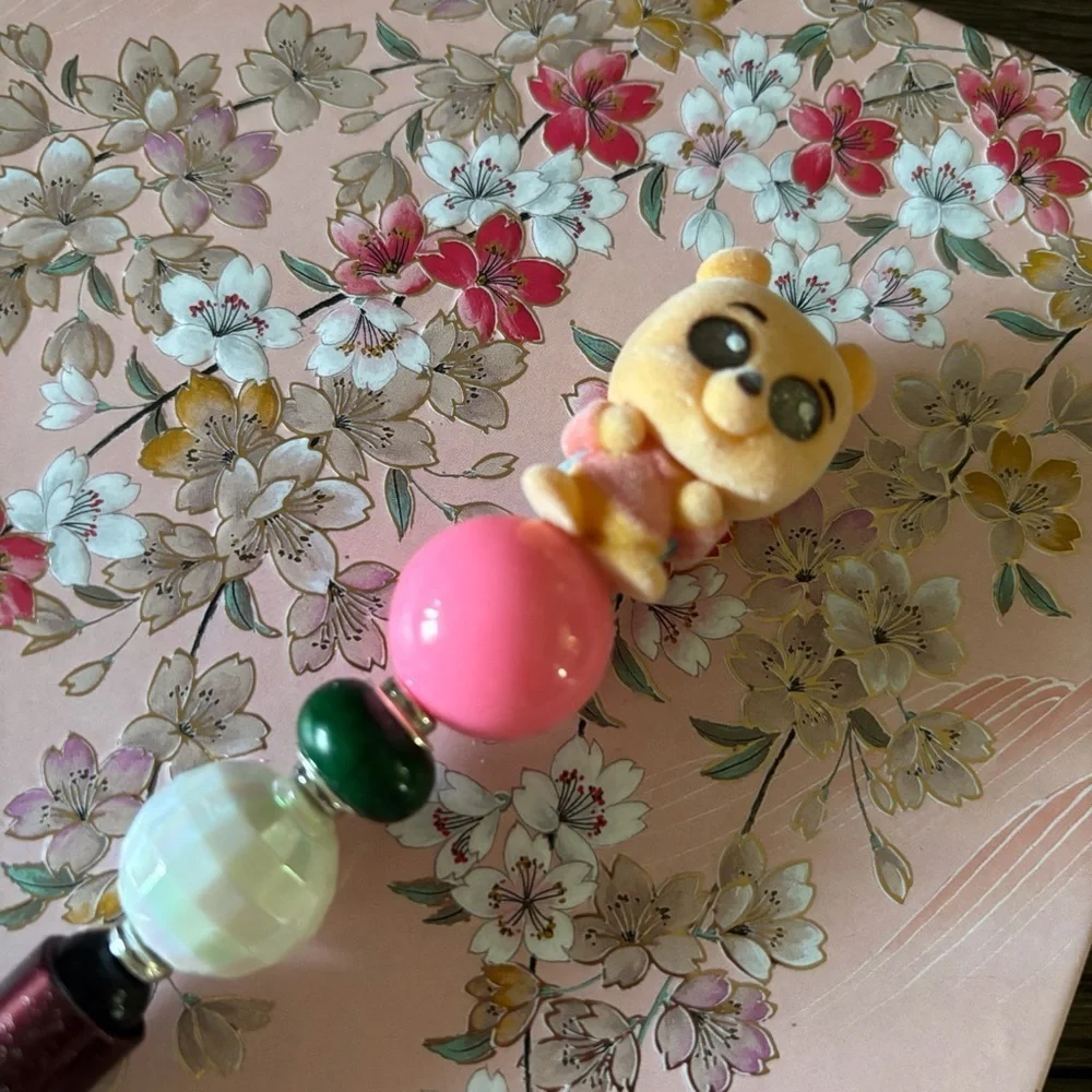 Disney Doorables: Winnie the Pooh: Pooh Bear book bag handmade beaded pen